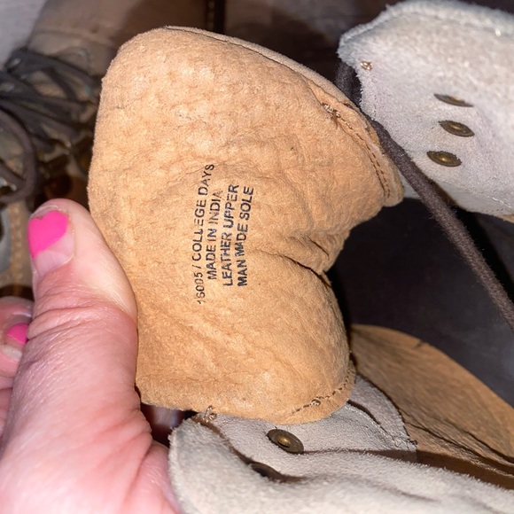 EUC Diba True College Days distressed ankle boots size 8.5 - Picture 8 of 9